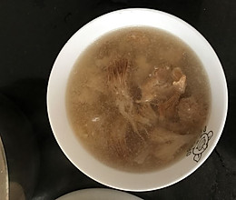 鸡胸肉猴头菇汤的做法