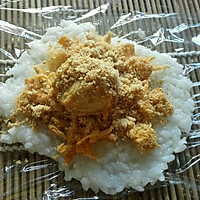 咸蛋黄肉松糯米饭团的做法图解3