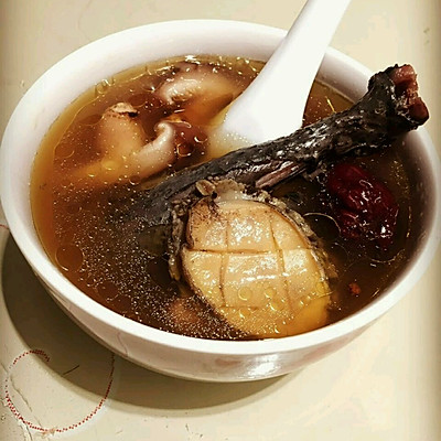 鲍鱼乌鸡汤