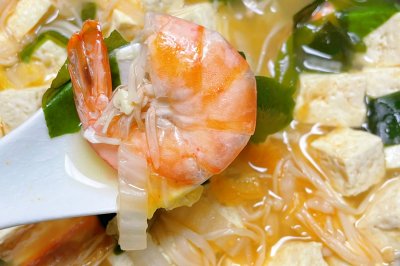 鲜虾豆腐汤，这一碗好满足！