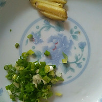 糖醋藕片（只需三分钟完成一道菜）的做法图解2