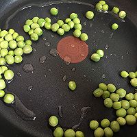 菠蘿炒飯的做法图解3