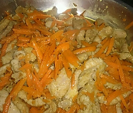 胡萝卜炒肉丝的做法