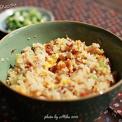 芝麻柴鱼西芹拌饭