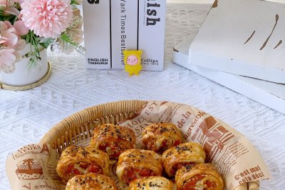 免揉面手抓饼肉松火腿卷