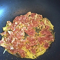 酸脆黄瓜皮炒肉的做法图解7