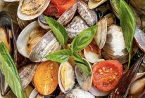 地中海风味香蒜综合蛤蜊锅的做法