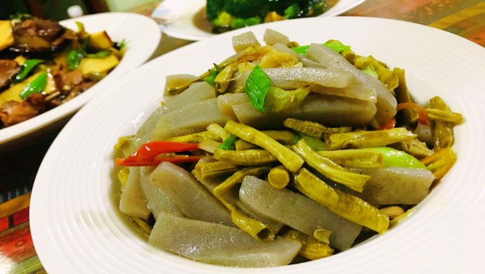 陕南酸豆角炒魔芋