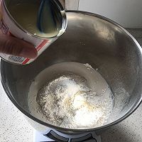 炼乳吐司的做法图解3