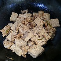 冻豆腐炖肉 适合疫情期间的快手菜的做法图解4