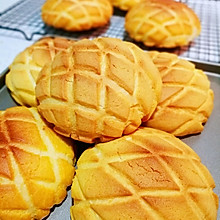 酥皮菠萝面包（懒人面包机揉面版）