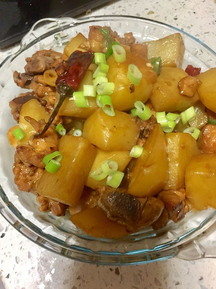 红烧土豆鸡块的做法