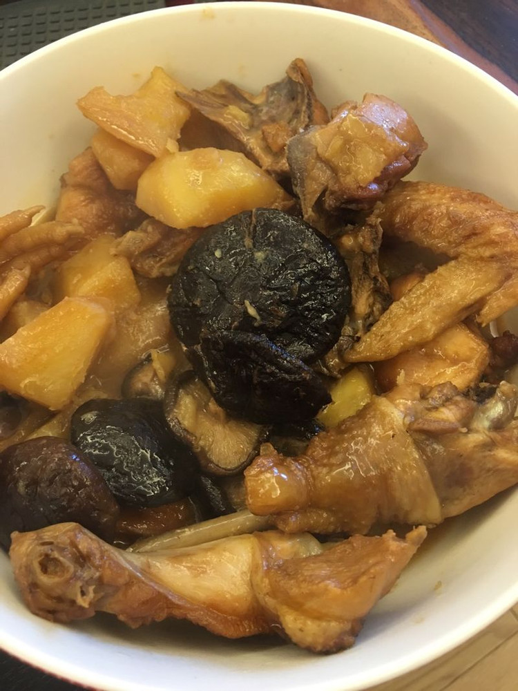 香菇土豆炖小鸡的做法