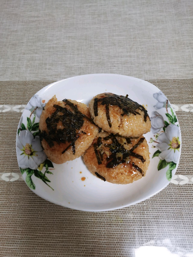 虾仁紫菜饭团的做法