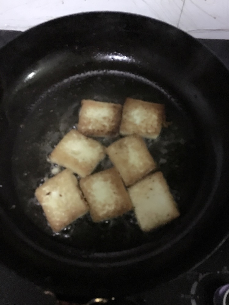 浇汁豆腐的做法图解2