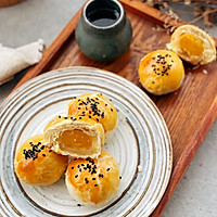 #中秋节还可以这么过#奶香绿豆蛋黄酥，层层酥脆，一口掉渣的做法图解37