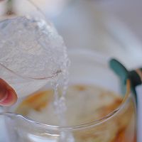 桃胶皂角米银耳红枣羹的做法图解6