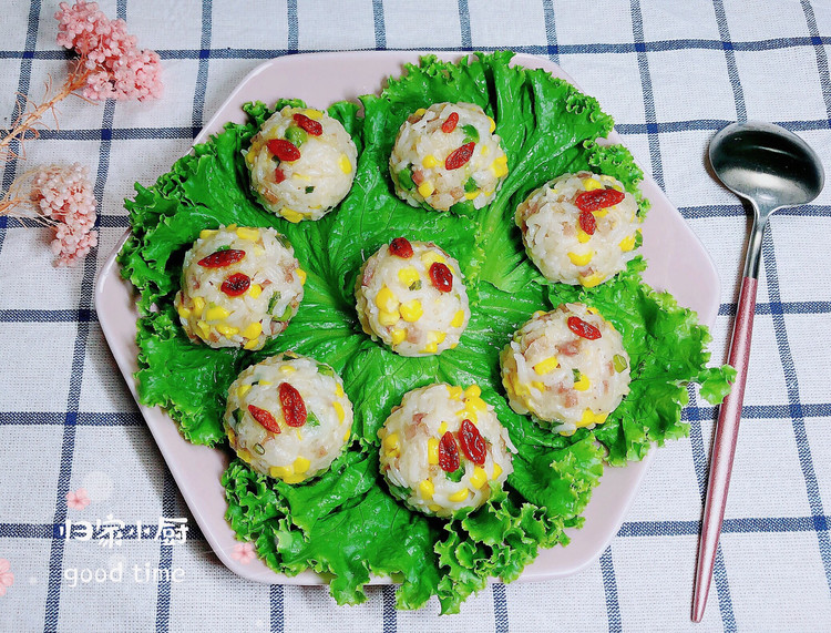 腊肉时蔬蒸米丸子的做法