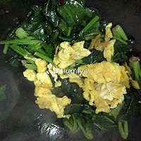 鲜香菠菜炒鸡蛋#太太乐鲜鸡汁蒸鸡原汤#的做法图解8