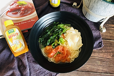 番茄鸡蛋面+太太乐鲜鸡汁芝麻香油