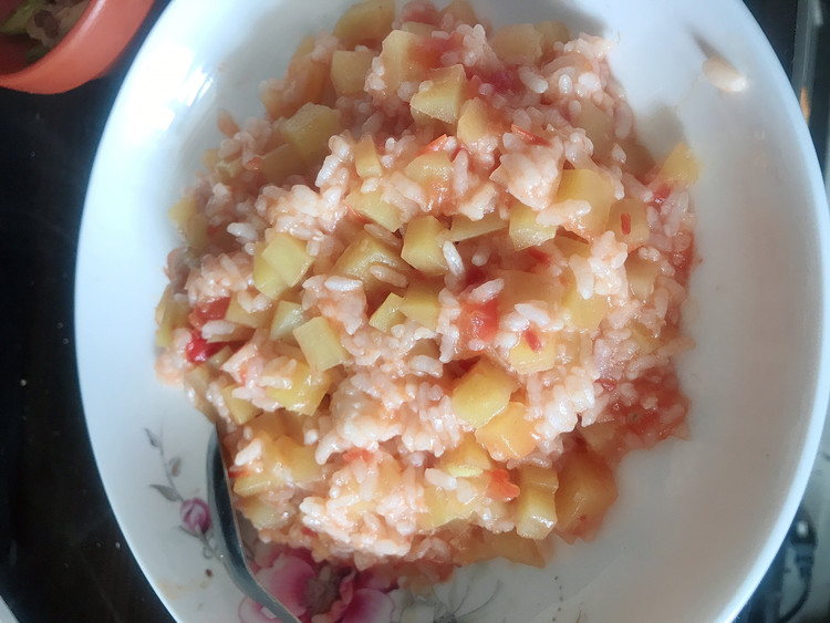 西红柿土豆捞饭的做法