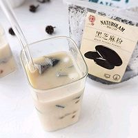 夏日冰品，黑芝麻冻白玉奶茶的做法图解13