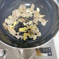 干锅花菜炒腊肉的做法图解3