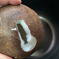 椰子鸡汤的做法图解3