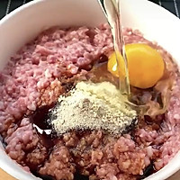 肉馅饺子的做法图解3