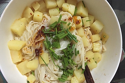 十分钟完成的土豆拌面