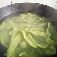 酱香菠菜手擀面的做法图解7