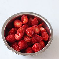 大量消耗草莓——直接法香甜草莓奶酥吐司的做法图解5