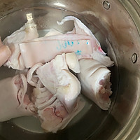 鲜香软糯黄豆焖猪蹄的做法图解1