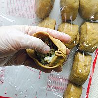 一口爆浆的奶露核桃包的做法图解10