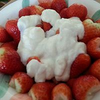 草莓酸奶昔的做法图解4