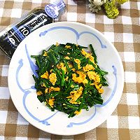 #冬季滋补花样吃法#简单食材营养丰富～韭菜炒鸡蛋的做法图解6