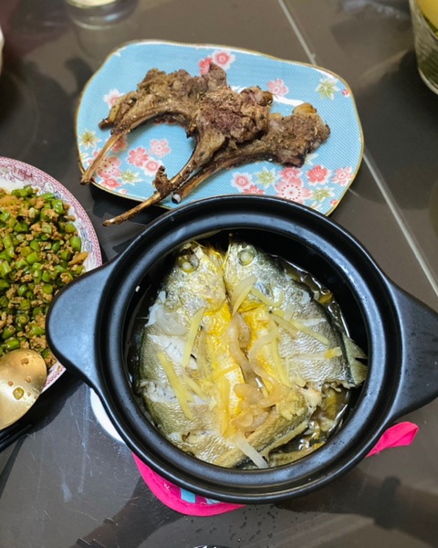 砂锅黄鱼的做法