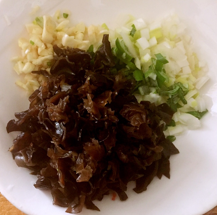 西红柿鸡蛋木耳炒米线的做法图解10