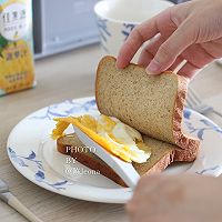 家庭简约版低脂三明治快手早餐的做法图解3