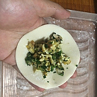 青菜香菇鸡蛋饺子的做法图解2