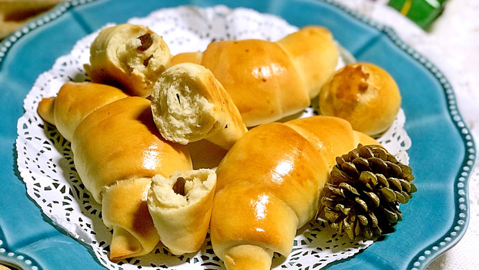 口感更丰富的日式全麦葡萄干海盐面包