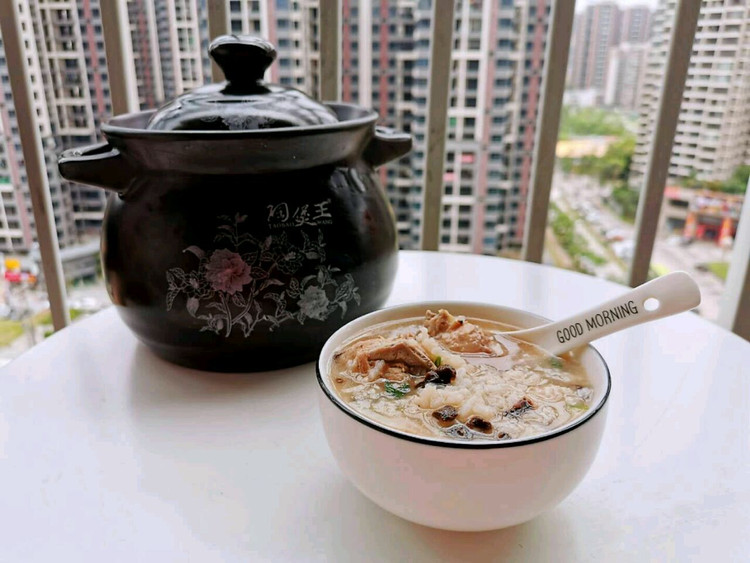 想要消食开胃就来一碗老菜脯粥的做法