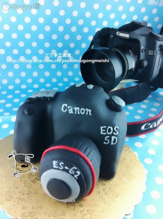 再做佳能5D相机翻糖蛋糕(附制作教程)