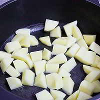 土豆火腿焖面的做法图解3