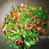 香菜炒肉丝的做法图解6