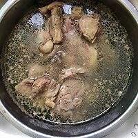 鸭肉汤的做法图解1