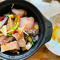 砂锅焖烧青鱼块的做法图解4