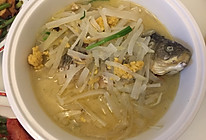 萝卜丝煮鲫鱼汤的做法