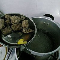 【一肉两做】宝宝牛肉松+香菇粥的做法图解3