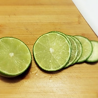 青柠蜜(蜜渍柠檬)的做法图解1